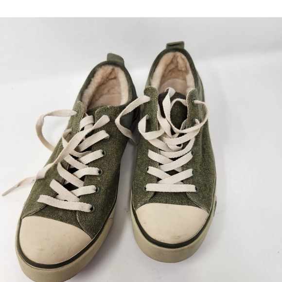 UGG Evera green Suede canvas Sheepskin Lined Sneakers Shoes Womens 7 - Picture 3 of 3